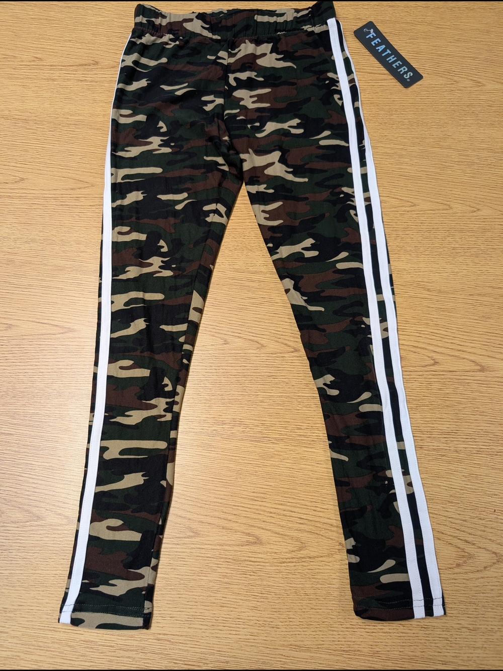feathers Camo Leggings with White Side Stripes